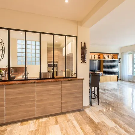 Sunny Mirabeau Apartamento *